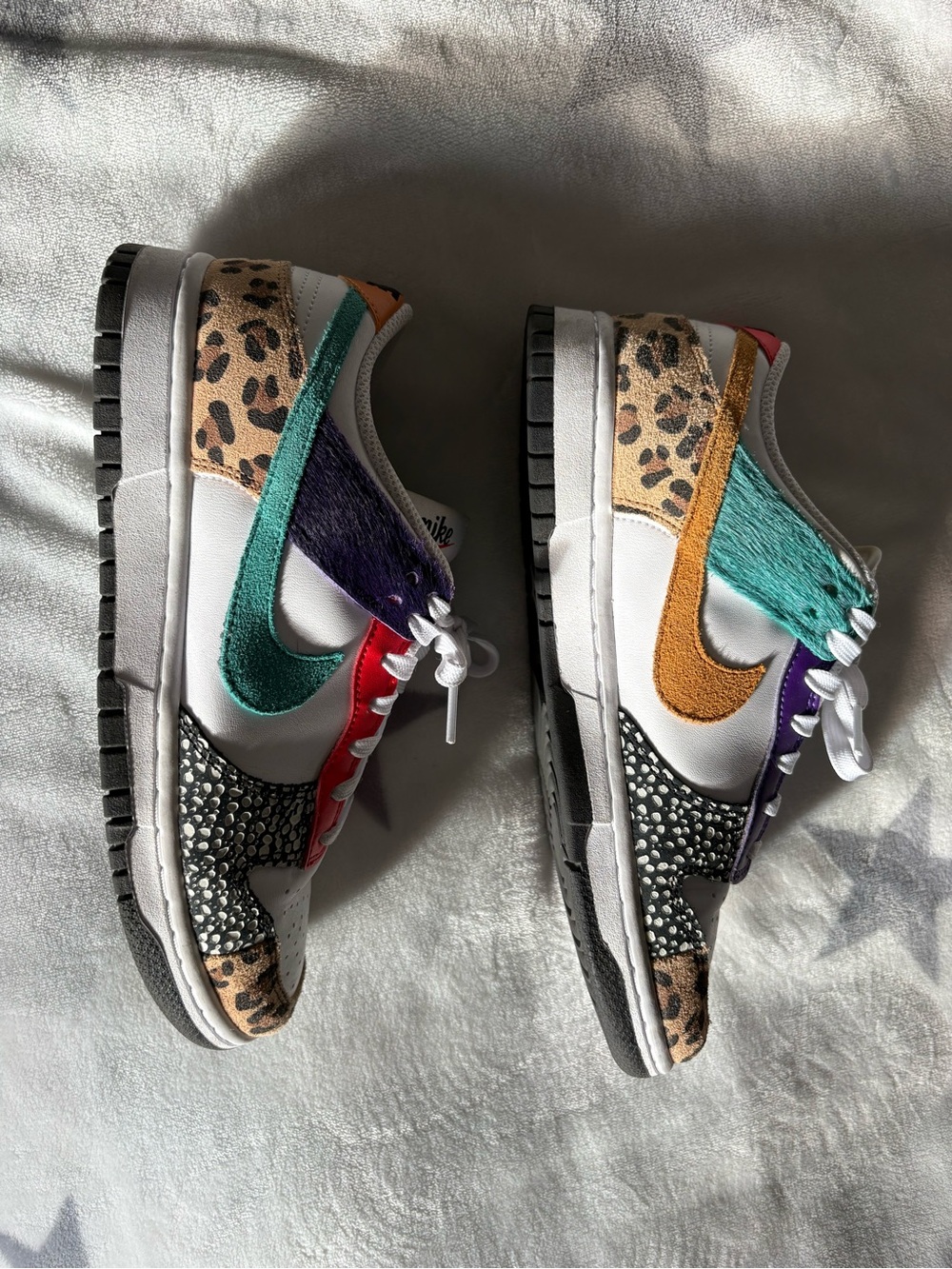 Nike White Teal Gold Purple Red Animal Print Low Top Sneakers - Picture 2 of 7